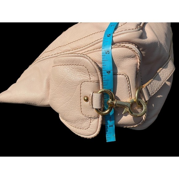 Marc Jacob’s Double-Handle Soft Leather Tote Handbag in Buff MJ462 - Picture 15 of 16